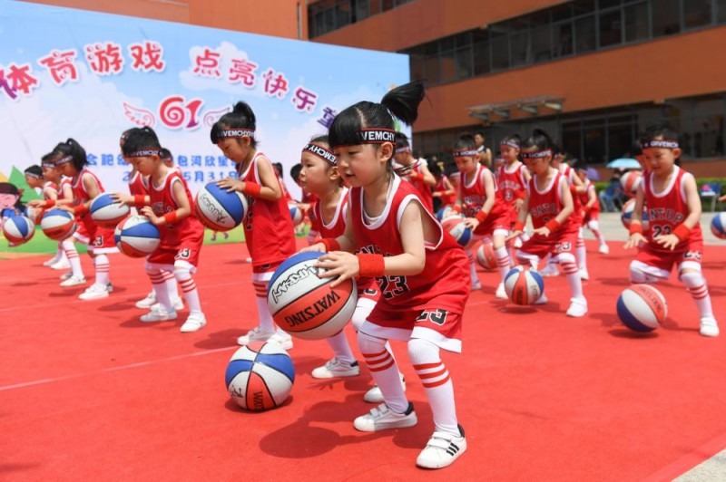 NBA历史控卫得分排行揭秘：威少惊艳夺魁，库里稳居第三，欧文位列第13